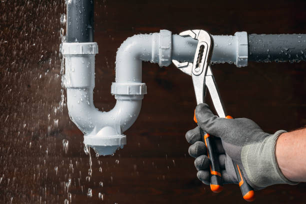 Professional Leak Detection technician working in Hartford City, IN